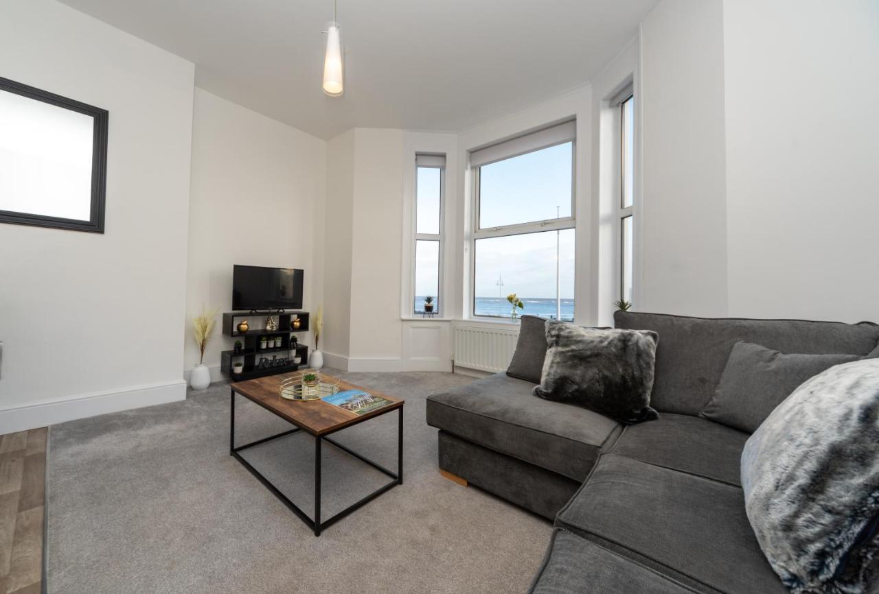 Sea Views Stunning 2 Bedroom Apartment # Lowestoft Esterno foto