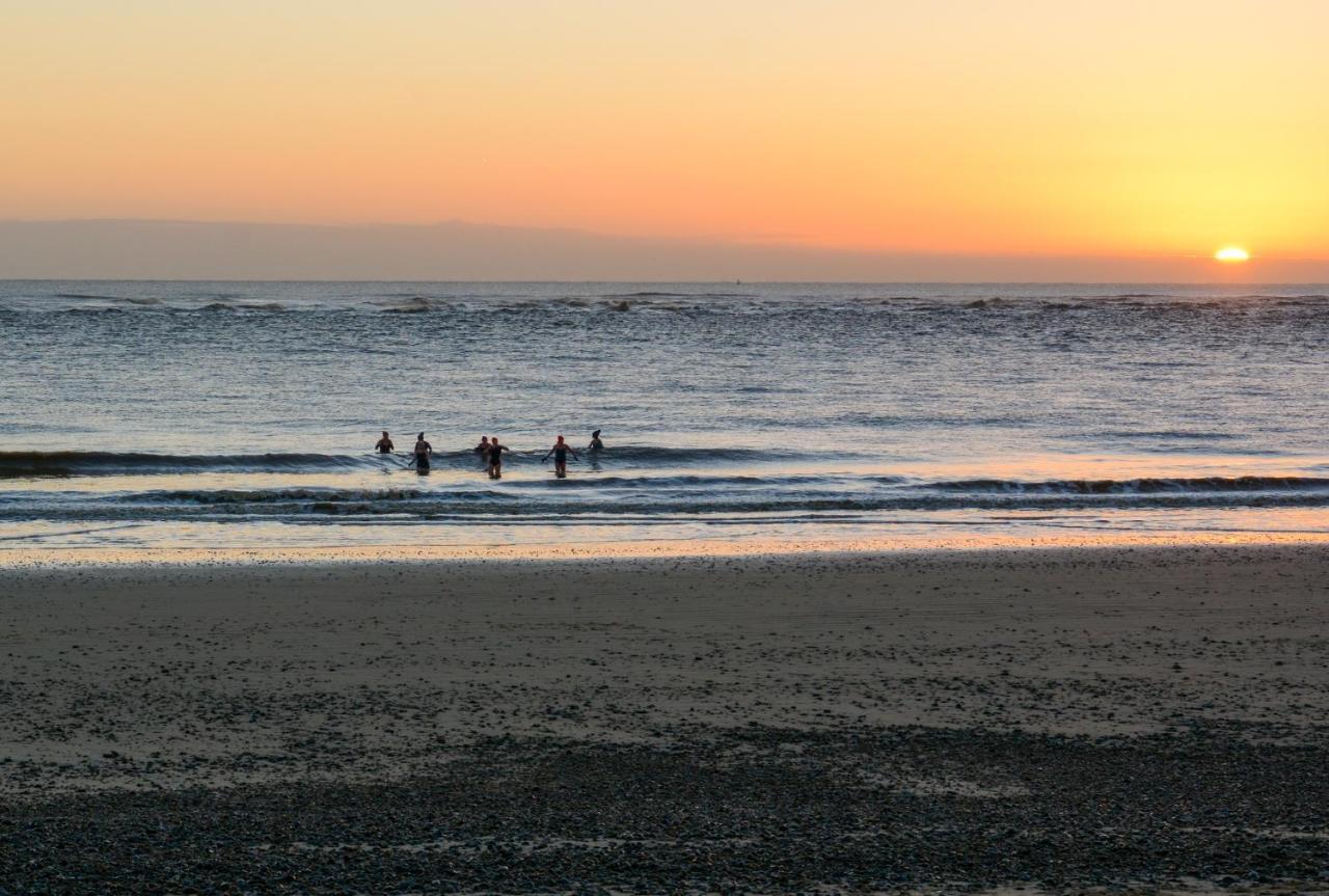 Sea Views Stunning 2 Bedroom Apartment # Lowestoft Esterno foto